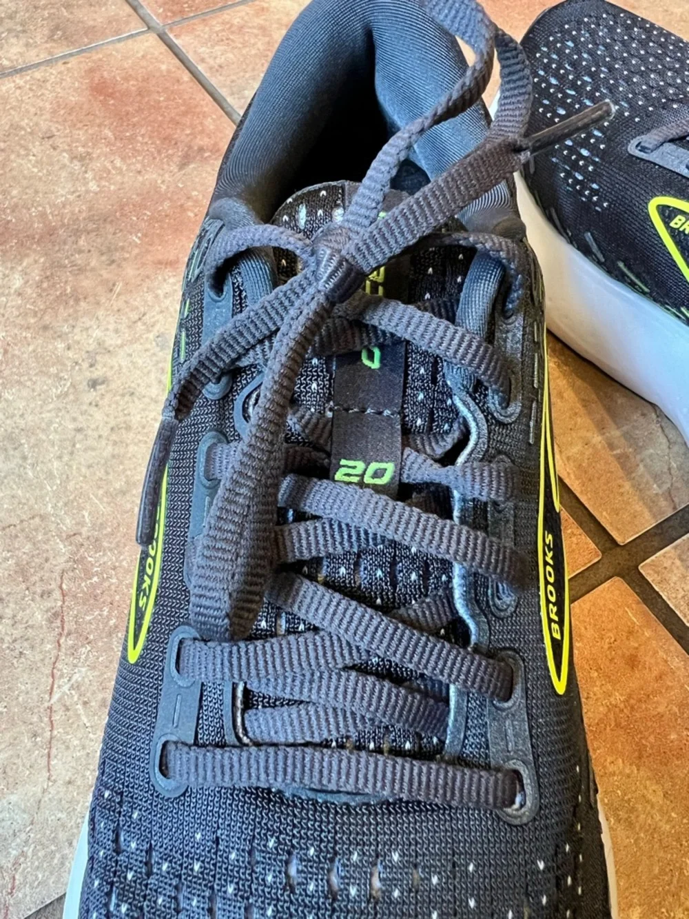Excellent Brooke Glycerin 20 Sneakers - Picture 7 of 7